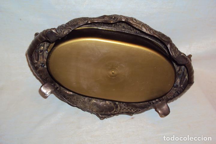 Antig&uuml;edades: Centro de mesa en bronce - Foto 5
