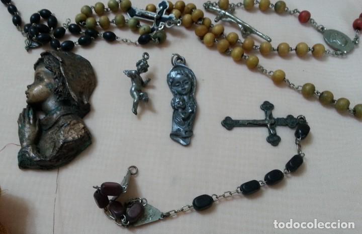 Antig&uuml;edades: Objetos religiosos. Lote de piezas peque&ntilde;as variadas. - Foto 3