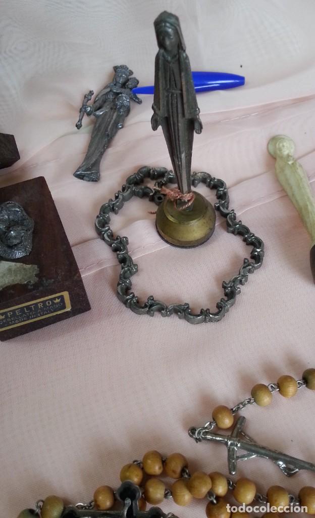 Antig&uuml;edades: Objetos religiosos. Lote de piezas peque&ntilde;as variadas. - Foto 6