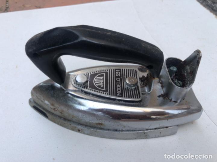 Antig&uuml;edades: Antigua plancha el&eacute;ctrica Jata modelo 531,