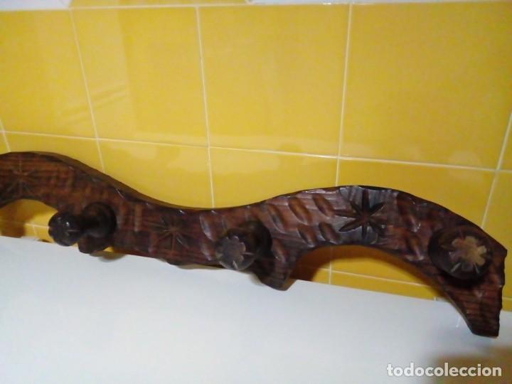 Antig&uuml;edades: PERCHERO RUSTICO EN FORMA DE YUGO DE MADERA MACIZA - Foto 2