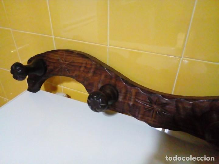 Antig&uuml;edades: PERCHERO RUSTICO EN FORMA DE YUGO DE MADERA MACIZA - Foto 3