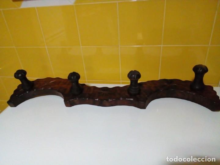 Antig&uuml;edades: PERCHERO RUSTICO EN FORMA DE YUGO DE MADERA MACIZA - Foto 5