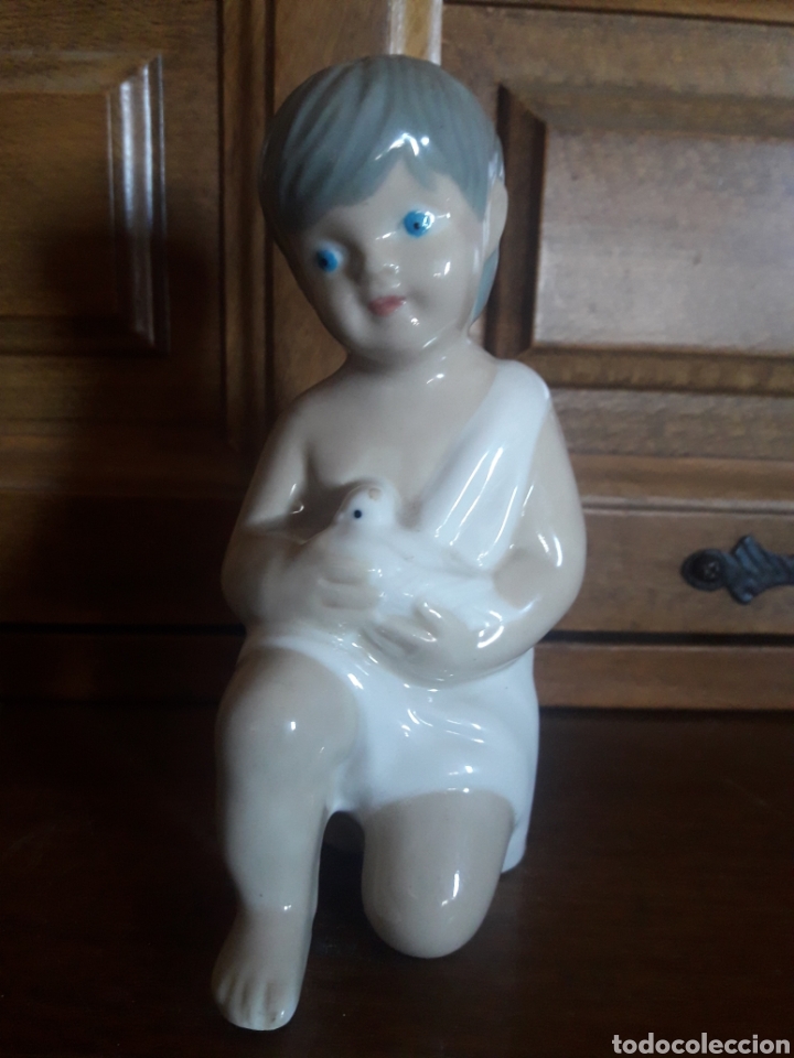 Antig&uuml;edades: Bonita figura de porcelana