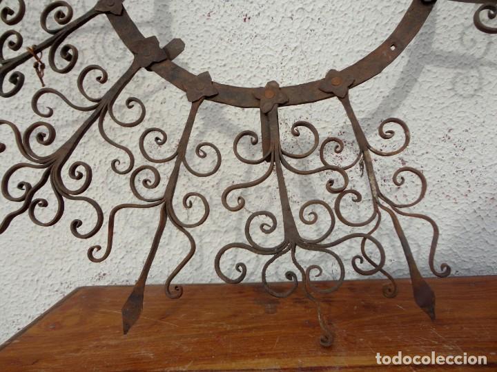Antig&uuml;edades: Espejo de forja artistica remachada de epoca - Foto 5