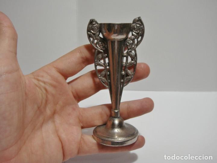 Antiquit&auml;ten: Violetero o jarr&oacute;n en miniatura. Ideal para im&aacute;genes religiosas.