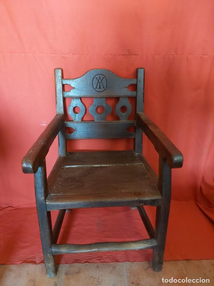 Antig&uuml;edades: Sill&oacute;n antiguo de despacho de l&iacute;neas sencillas. - Foto 1