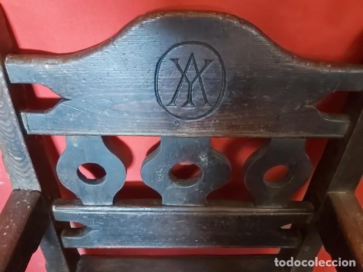 Antig&uuml;edades: Sill&oacute;n antiguo de despacho de l&iacute;neas sencillas. - Foto 4