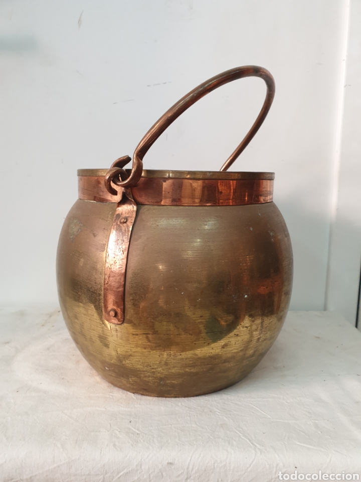 Antig&uuml;edades: Olla con asa de cobre - Foto 2
