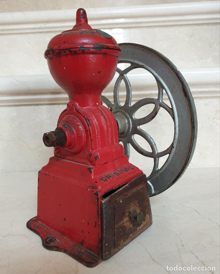 Antig&uuml;edades: MUY BONITO MOLINILLO DE CAFE COMPLETO,MARCA ORIGINAL - Foto 3