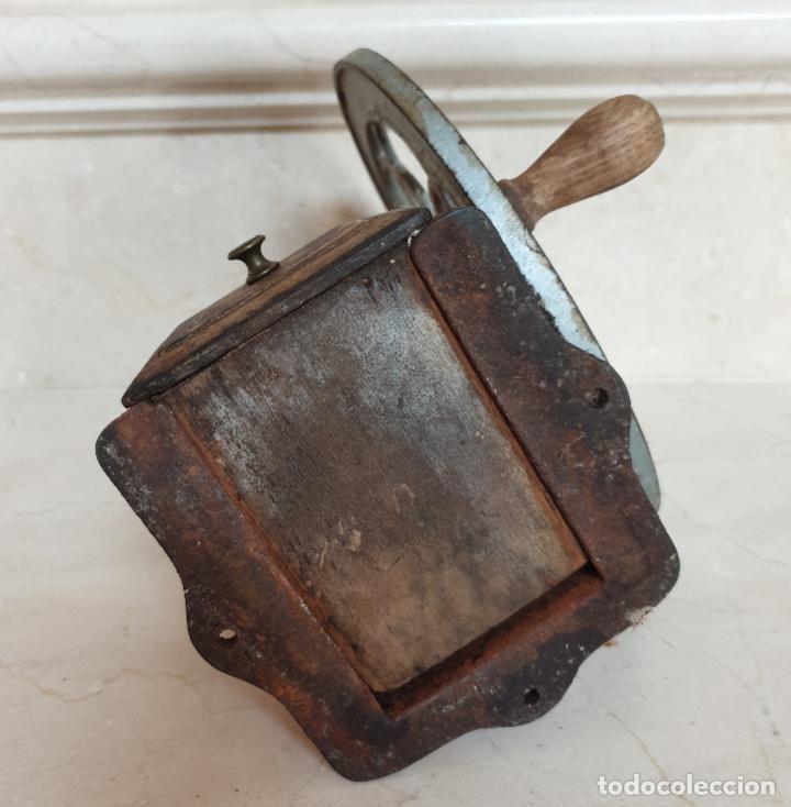 Antig&uuml;edades: MUY BONITO MOLINILLO DE CAFE COMPLETO,MARCA ORIGINAL - Foto 5