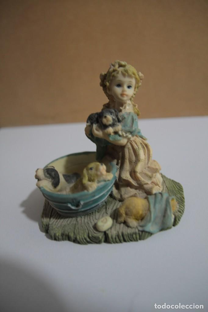 Antig&uuml;edades: NI&Ntilde;A EL BA&Ntilde;O - Foto 2