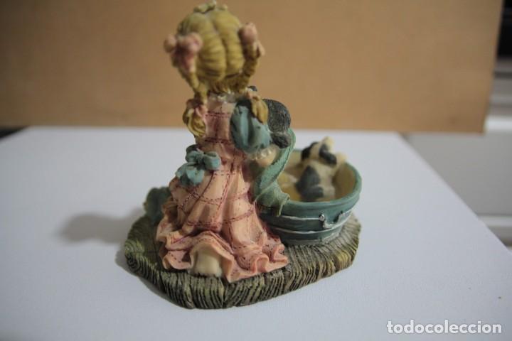 Antig&uuml;edades: NI&Ntilde;A EL BA&Ntilde;O - Foto 3