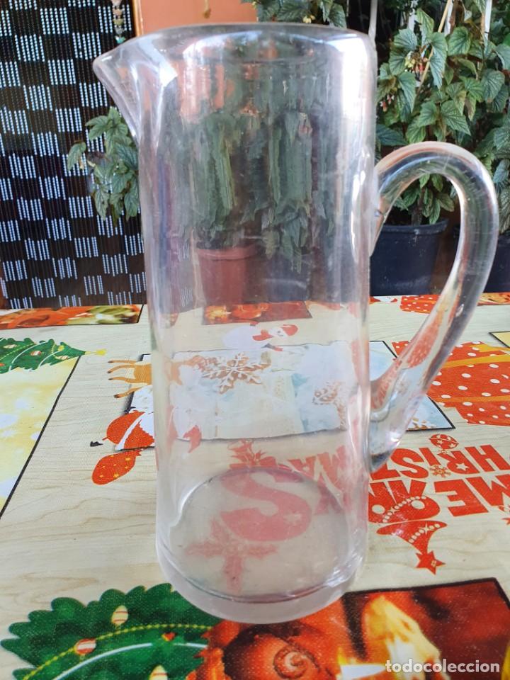 Antig&uuml;edades: Antigua jarra de cristal - Foto 1