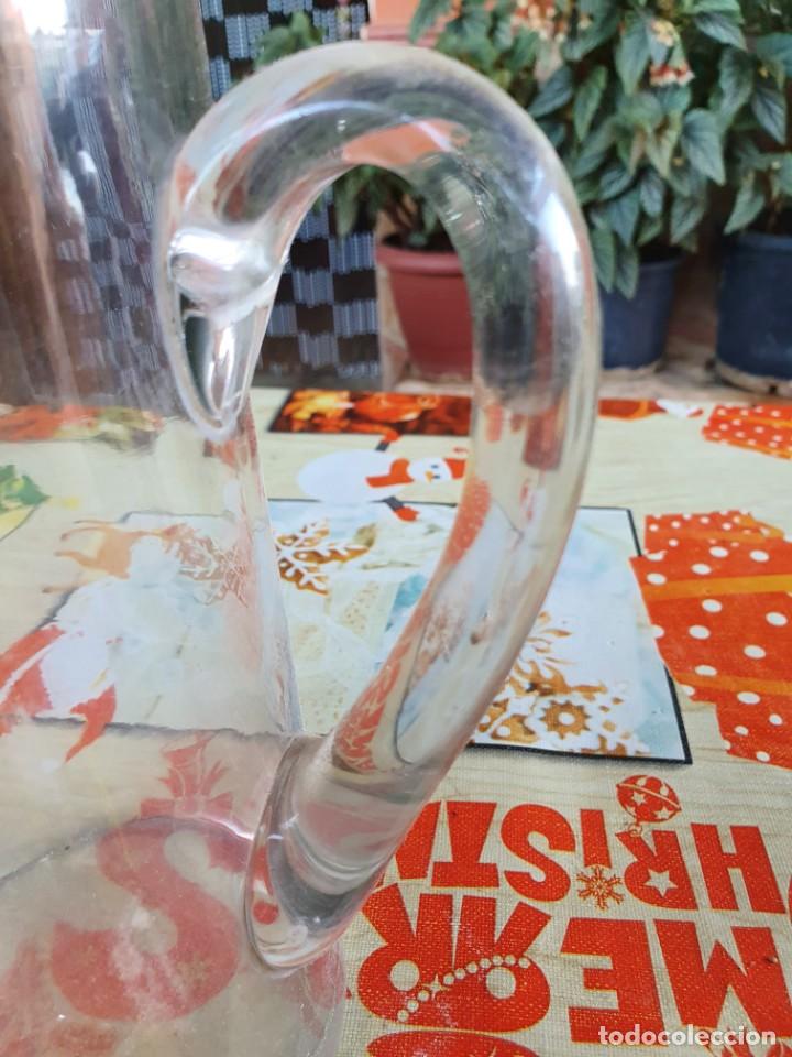 Antig&uuml;edades: Antigua jarra de cristal - Foto 3