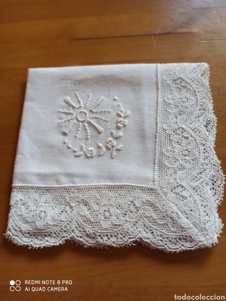 Antig&uuml;edades: Pa&ntilde;uelo blanco con bordado blanco. sin estrenar - Foto 4