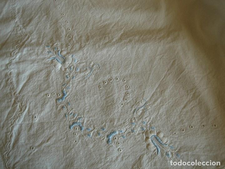 Antigüedades: sábana de lienzo fuerte con sencillo bordado 238 por 196 (25) - Foto 6 - 212724810