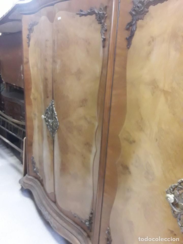 Antig&uuml;edades: armario de 4 puertas - Foto 3