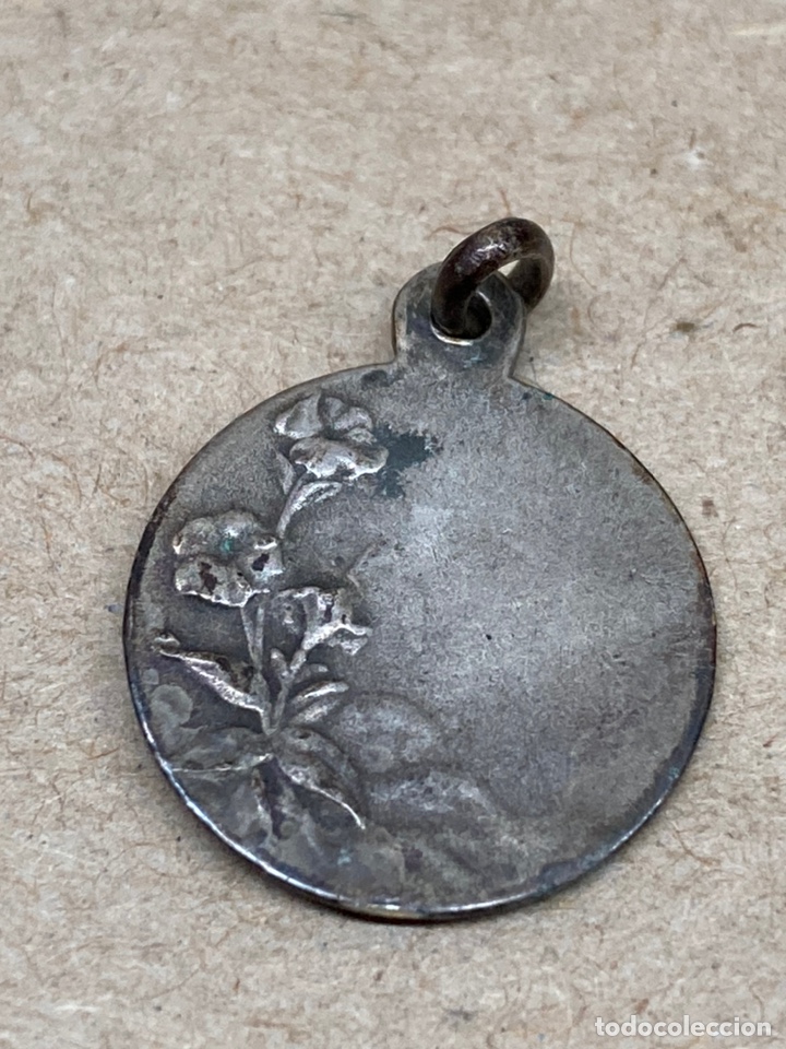 Antig&uuml;edades: Medalla de plata religiosa - Foto 2