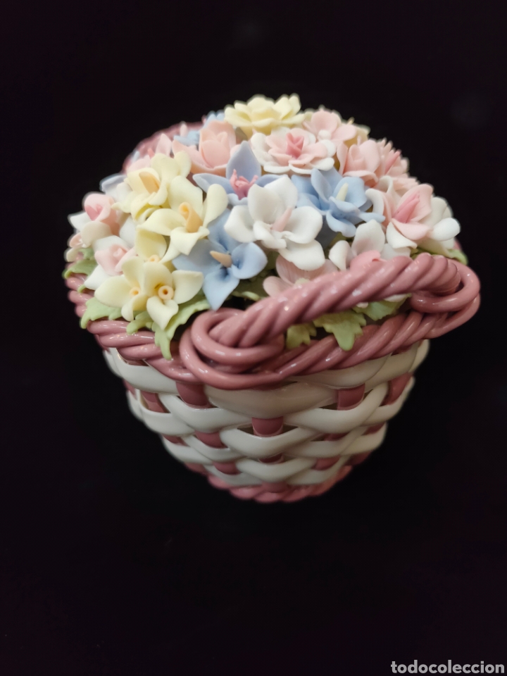 Antig&uuml;edades: Cesta de flores de porcelana - Foto 5