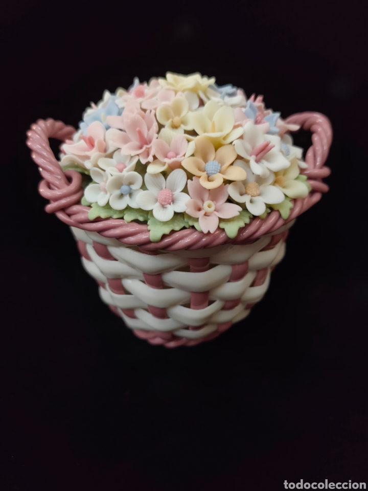 Antig&uuml;edades: Cesta de flores de porcelana - Foto 6