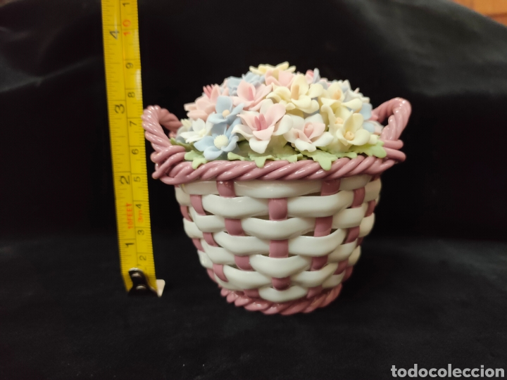 Antig&uuml;edades: Cesta de flores de porcelana - Foto 9