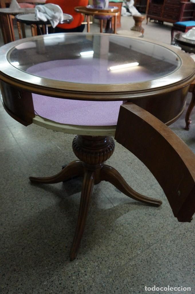 Antig&uuml;edades: Mesa vitrina de joyer&iacute;a - Foto 2