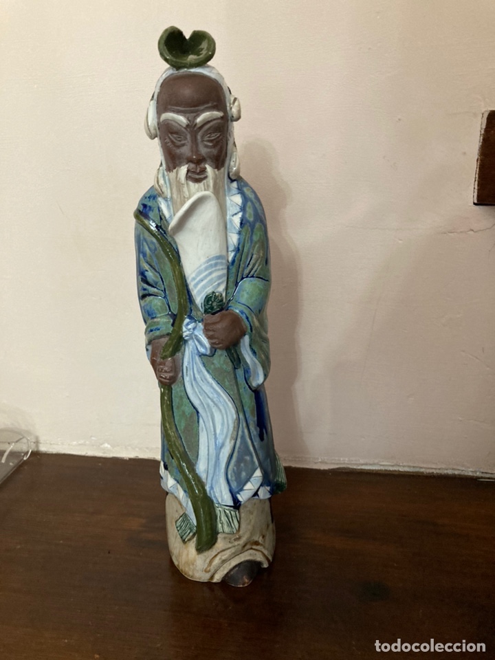 Antig&uuml;edades: Monje oriental en porcelana a&ntilde;os 60
