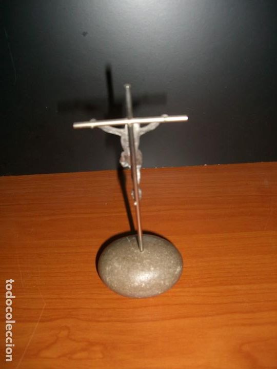 Antig&uuml;edades: CRUCIFIJO PISAPAPELES - Foto 3