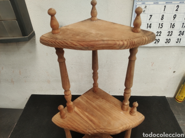 Antig&uuml;edades: REPISA ESQUINERA DE MADERA - Foto 3