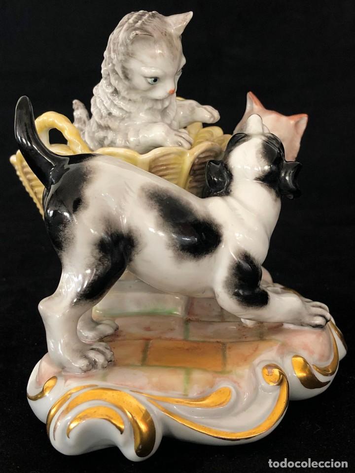Antig&uuml;edades: PERRO Y 2 GATOS DE PORCELANA - Foto 5