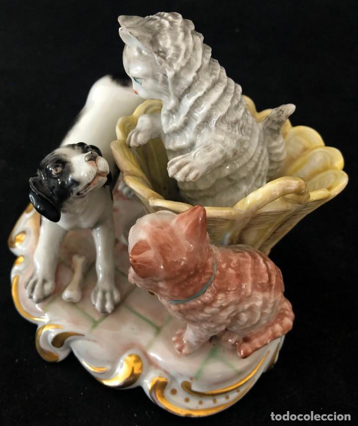 Antig&uuml;edades: PERRO Y 2 GATOS DE PORCELANA - Foto 6
