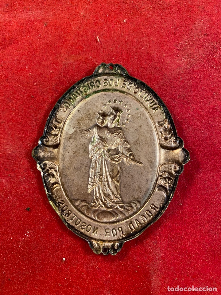 Antig&uuml;edades: Medalla Auxilio de los Cristianos - Foto 2