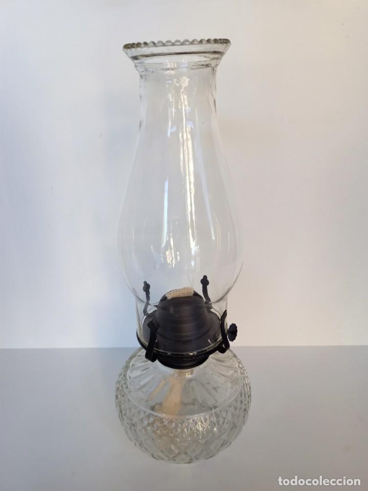 Antig&uuml;edades: Antiguo quinqu&eacute; 34cm - Foto 1