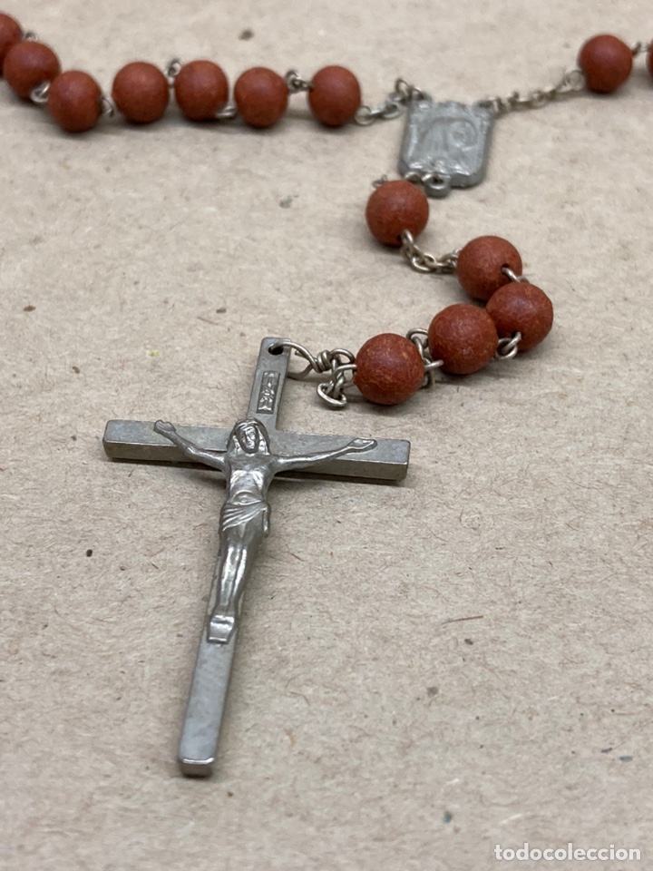 Antig&uuml;edades: Rosario de metal y madera - Foto 1