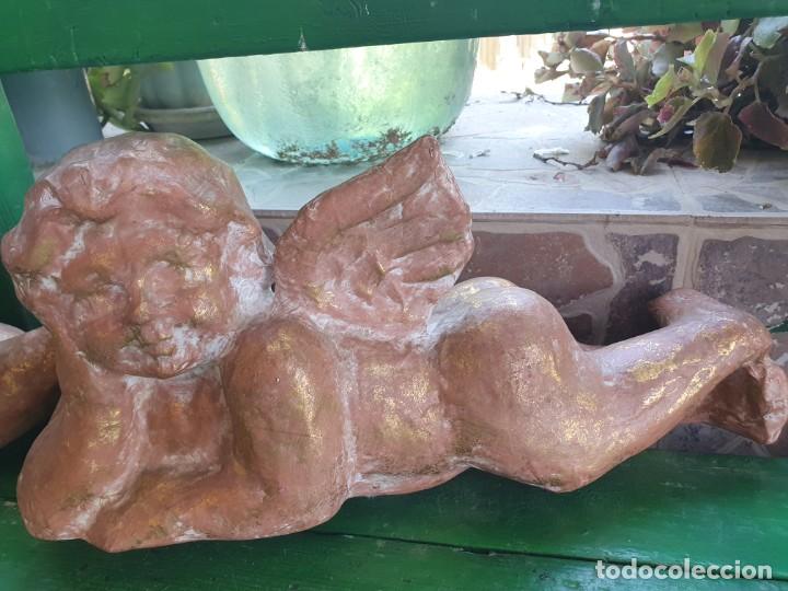 Antig&uuml;edades: Juego de 2 angeles en pl&aacute;stico duro - Foto 2