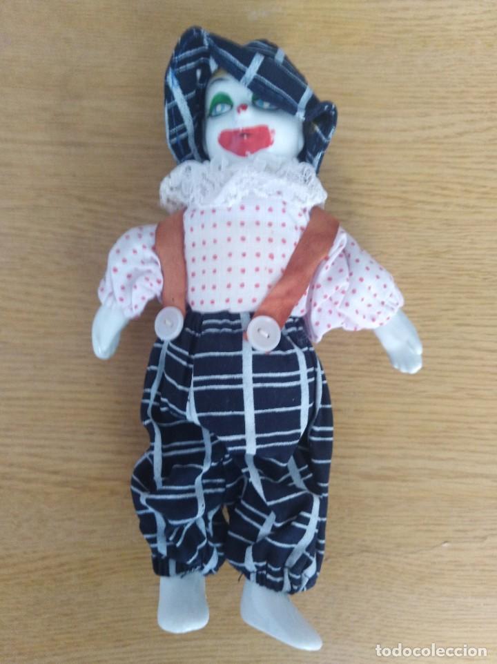 Mu&ntilde;eco de porcelana (265)