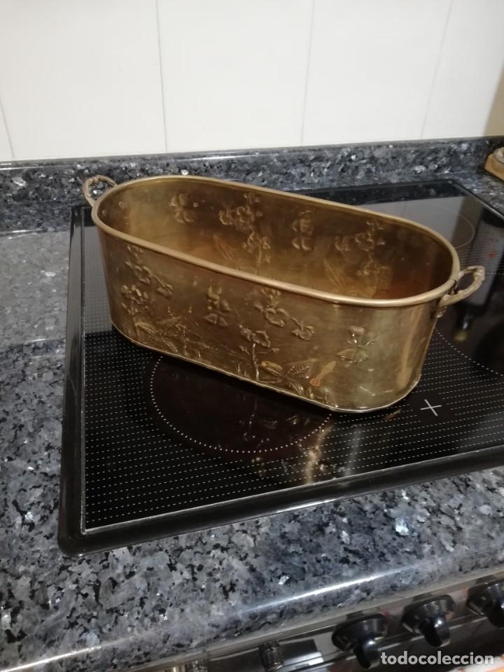 Antig&uuml;edades: Frutero de bronce o lat&oacute;n. - Foto 5