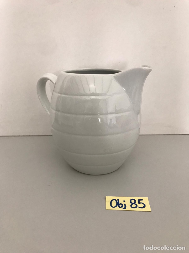 Antig&uuml;edades: Jarra de porcelana - Foto 1