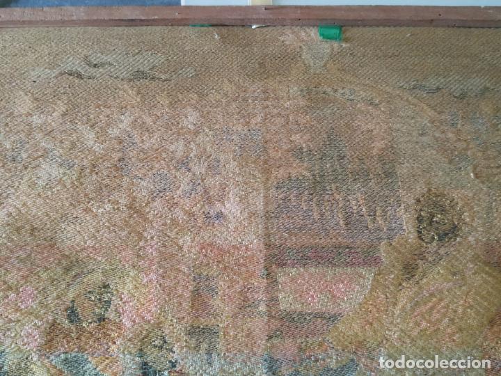 Antig&uuml;edades: Antigua pareja de tapices - Foto 29