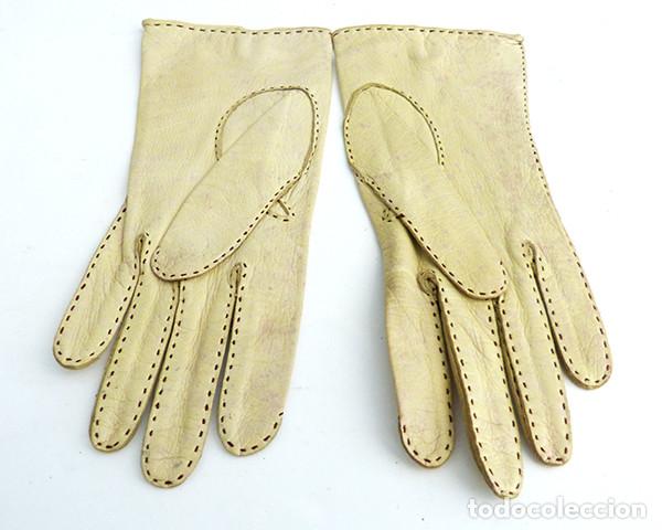 Antig&uuml;edades: Guantes de piel - Foto 3