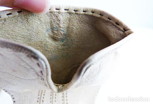 Antig&uuml;edades: Guantes de piel - Foto 6