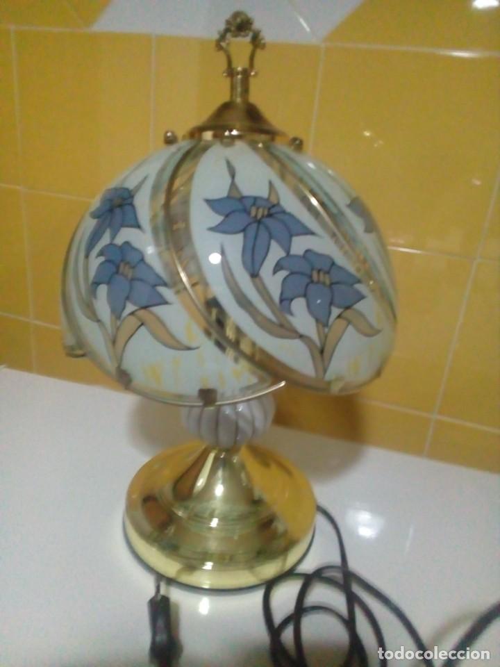Lampara De Mesa Que Se Enciende Al Tocarla