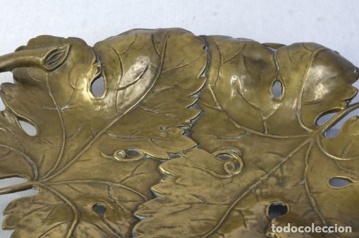 Antig&uuml;edades: Centro en bronce dorado - Foto 2