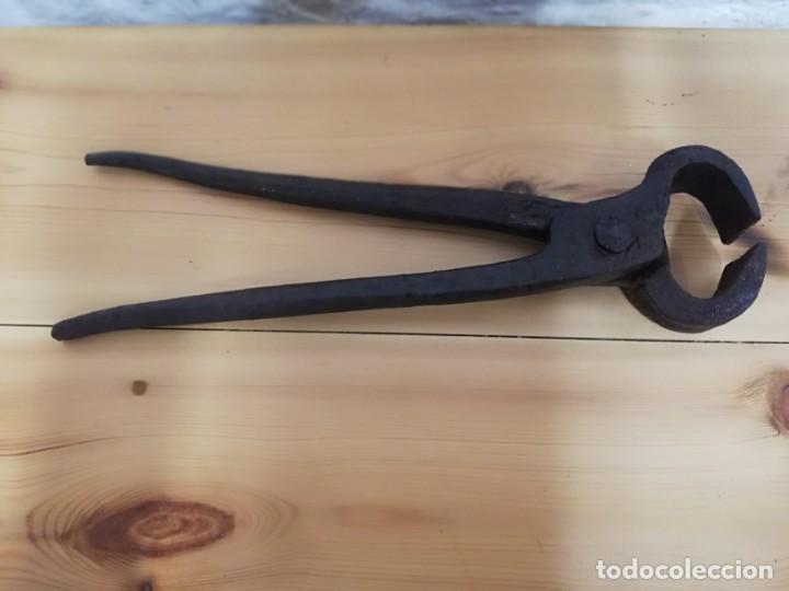 Antig&uuml;edades: Alicates antiguos - Foto 1