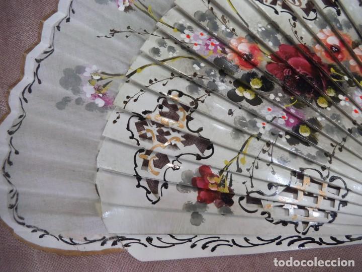 Antig&uuml;edades: ABANICO CARBONELL -BLANCO- - Foto 2