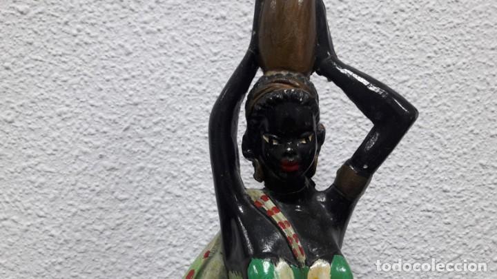 Antigüedades: Figura de mujer africana años 50 - Foto 2 - 213597923