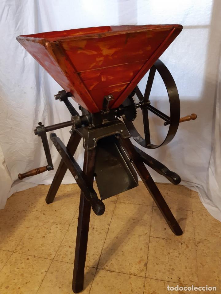 Antig&uuml;edades: Preciosa despalilladora antigua - Foto 1