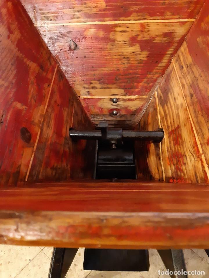 Antig&uuml;edades: Preciosa despalilladora antigua - Foto 4