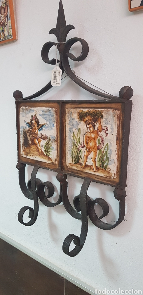 Antig&uuml;edades: PERCHA DE FORJA CON AZULEJOS. - Foto 4